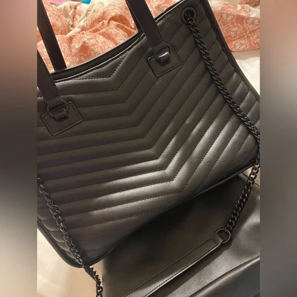 Steve Madden Quilted Black Shoulder Bag - Picture 4 of 4